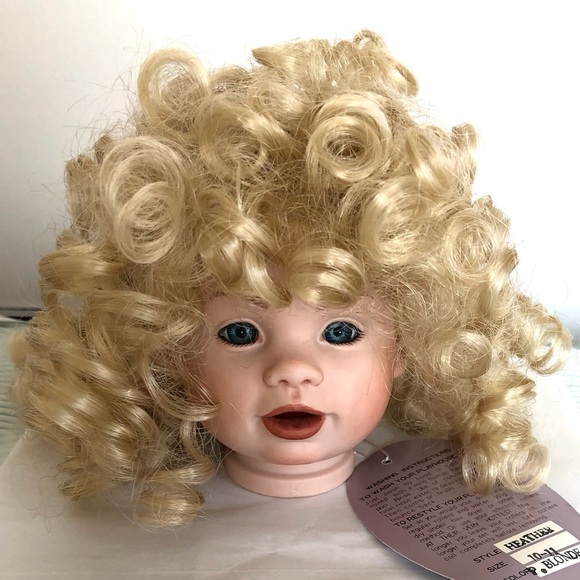 Doll wig blonde Ringletts size 10 curly long doll wig blonde by playhouse coll. - Picture 2 of 16